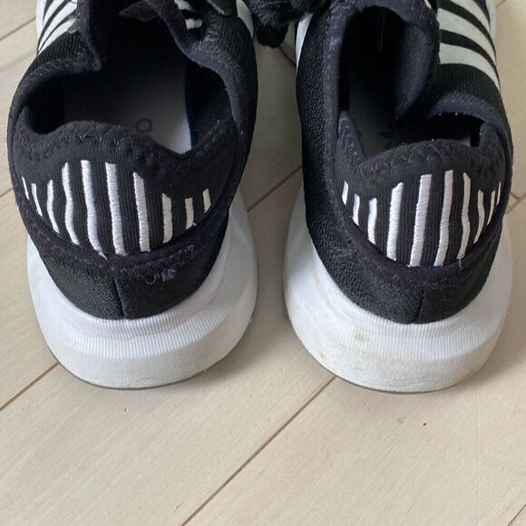 Adidas Swift Low Top Lace Up Trainer Tennis Sneaker Shoes Black White Size 10 - Picture 4 of 5